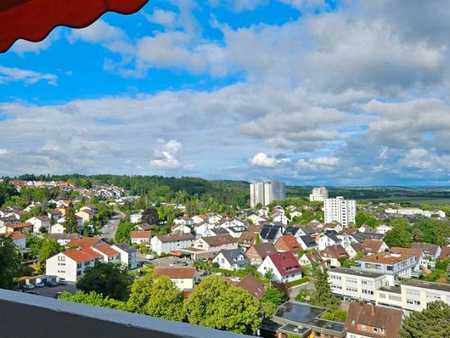 PROVISIONSFREI!Moderne 3 Zi Wohnung mit Einzelgarage in Böblingen