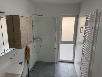 PROVISIONSFREI – Moderne 3 Zimmer Mietwohnung mit XXL Balkon in Albersdorf ab sofort verfügbar