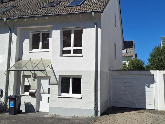 Provisionsfrei Modernes Reihenendhaus mit Feldrandlage