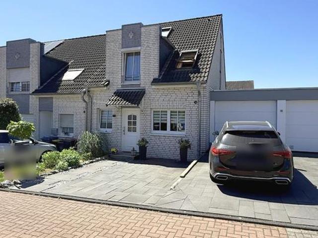 Provisionsfrei: modernes Reihenendhaus in Mettmann, großer Garten