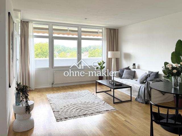 PROVISIONSFREI | Modernisierte 2 Zimmer Wohnung mit Fernblick, großem Balkon & Einzelgarage