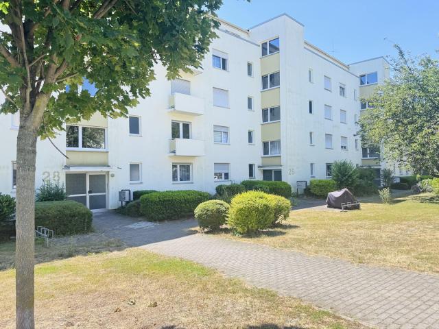 Provisionsfrei: Modernisierte 3 Zimmer Wohnung mit 2 Balkonen, saniertem Bad und Hobbyraum