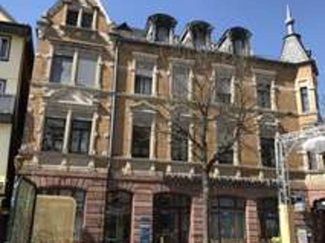 Provisionsfrei Neue renovierte stilvolle 2 Zimmer Wohnung Zentral gelegen