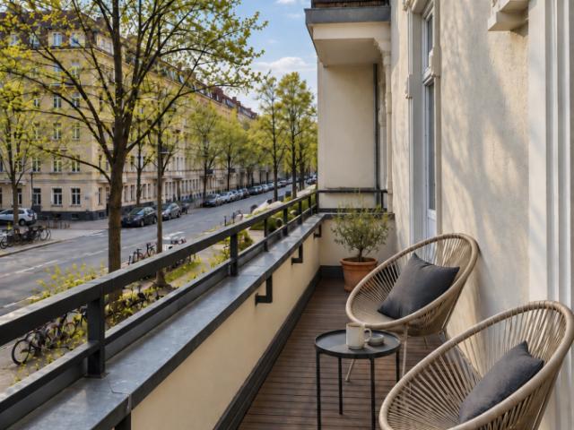 Provisionsfrei* Provisionsfrei: Stilvolle 2 Zimmer Altbauwohnung mit Südbalkon in Eimsbüttel