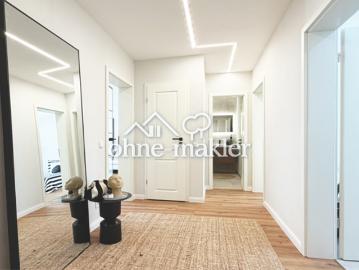 Provisionsfrei, renoviert 3 Zimmerwohnung mit Balkon