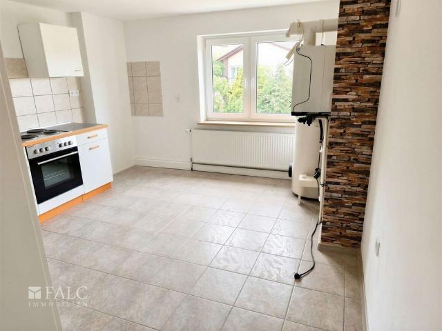 Provisionsfrei! Renovierte 6 Zimmer Maisonettewohnung in einem Dreifamilienhaus zu vermieten!