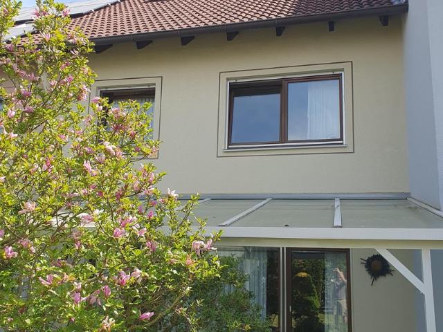 Provisionsfrei: Reihenhaus in Nürnberg Kornburg mit Fußbodenheizung & Garage