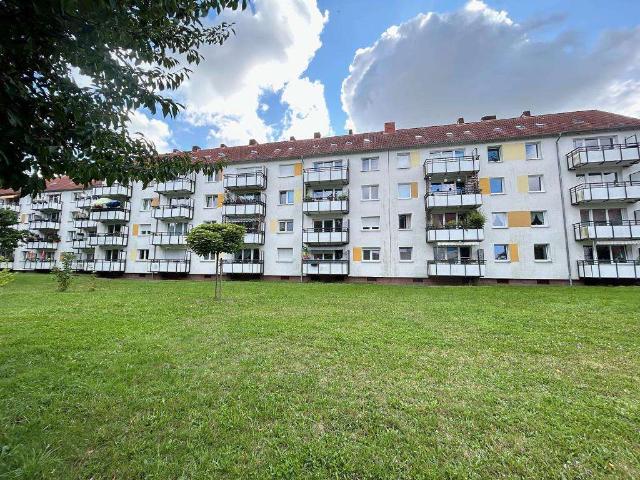 Provisionsfrei! Schöne 3 Zimmer Wohnung mit Balkon