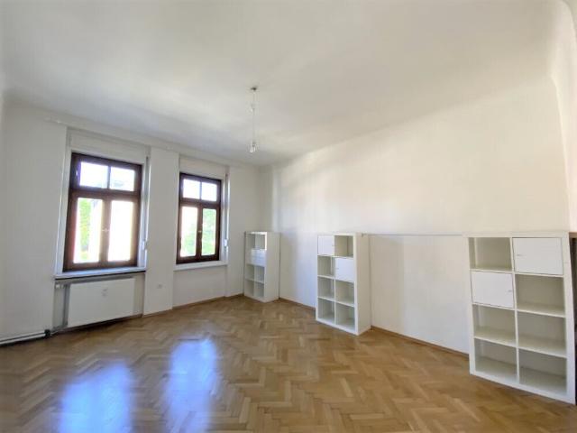 PROVISIONSFREI – Schöne WG geeignete 4 Zimmer Altbauwohnung mit separater Küche und Balkon in bester Lage, nähe TU Graz – 4er WG geeignet