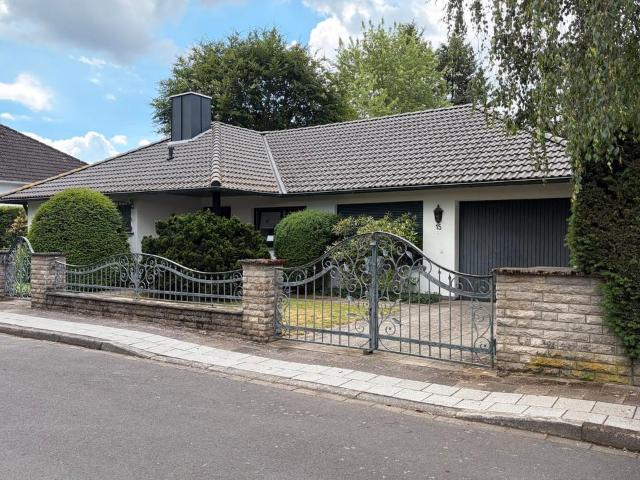 Provisionsfrei Schöner Bungalow Hubertussiedlung, Rembrücken