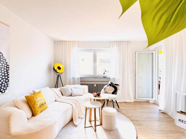 Provisionsfrei & Saniert | 1,5 Zi Wgh mit SW Blk in RV | BMR 4%