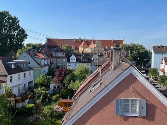 Provisionsfrei sanierte 3,5 Zimmer Wohnung in Augsburg Pfersee