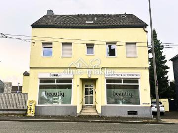 Provisionsfrei: Saniertes Mehrfamilienhaus mit Ladenlokal mit 32.500 € Jahresmiete