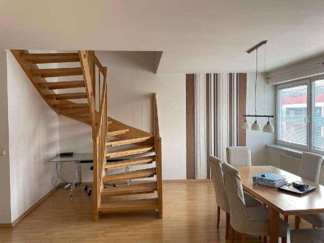 PROVISIONSFREI: Sonnige Dachgeschosswohnung mit Terrasse