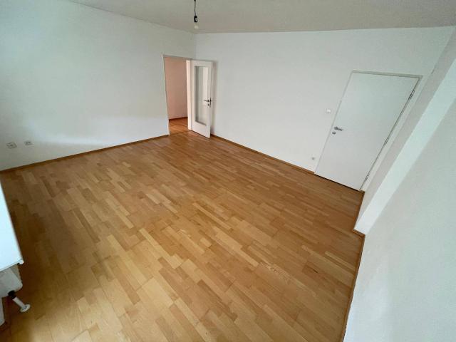 Provisionsfrei sofort verfügbar 3 Zimmer auch als WG