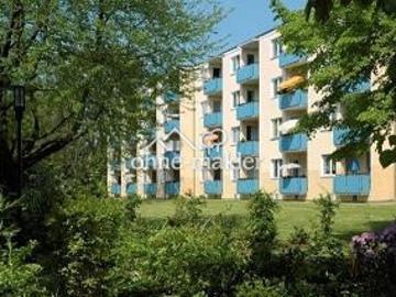 PROVISIONSFREI: Gepflegte 2 Zimmer Wohnung in ruhiger Wohnanlage in Berlin Buckow