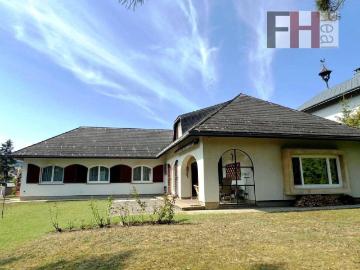 PROVISIONSFREI! Solider Bungalow mit viel Potenzial, perfekte Lage, guter Grundriss, großer Garten, schöner Pool!
