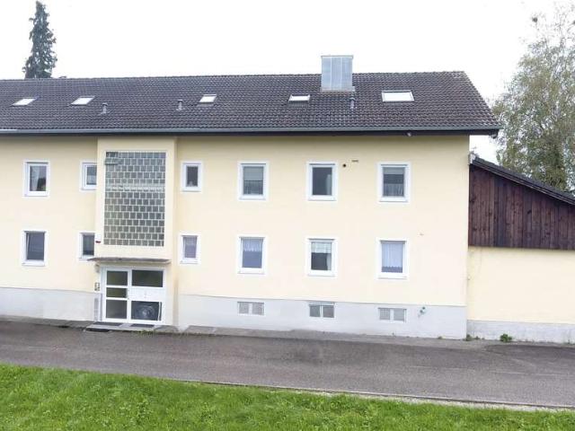 provisionsfrei solides teilsaniertes Sechsfamilienhaus in Rott am Inn