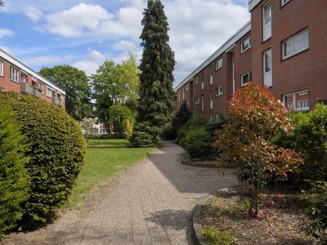 Provisionsfreie 3,5 Zimmer Wohnung in Glinde bei Hamburg mit Südbalkon, Keller & Garage 83 m²