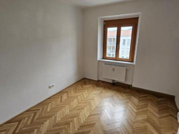 PROVISIONSFREIE 3 ZIMMERWOHNUNG