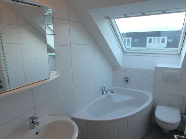 Provisionsfreie 3 Zimmer Dachgeschosswohnung mit Stellplatz in Braunschweig Hondelage