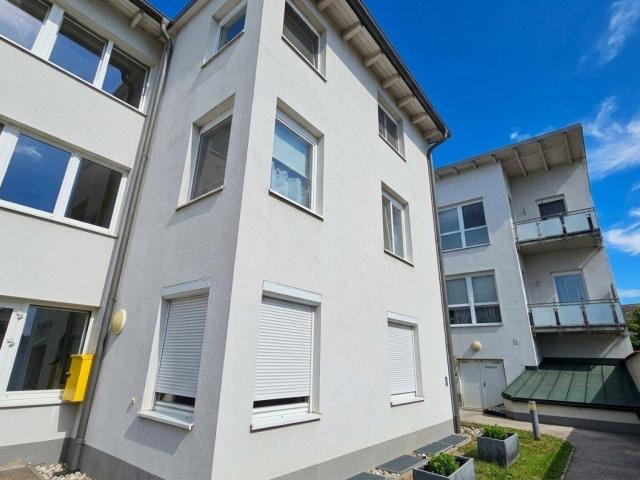 PROVISIONSFREIE 3 ZIMMER WOHNUNG IN ABSDORF