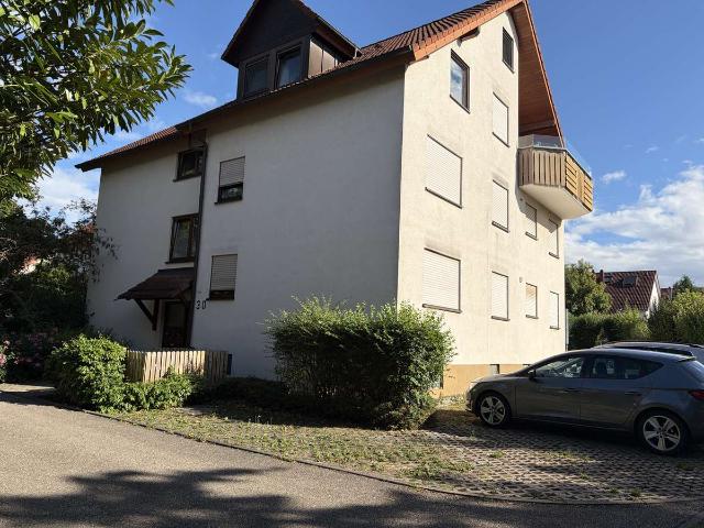 Provisionsfreie 2,5 Zimmer EG Wohnung mit Terrasse + Garten + TG + Stellplatz