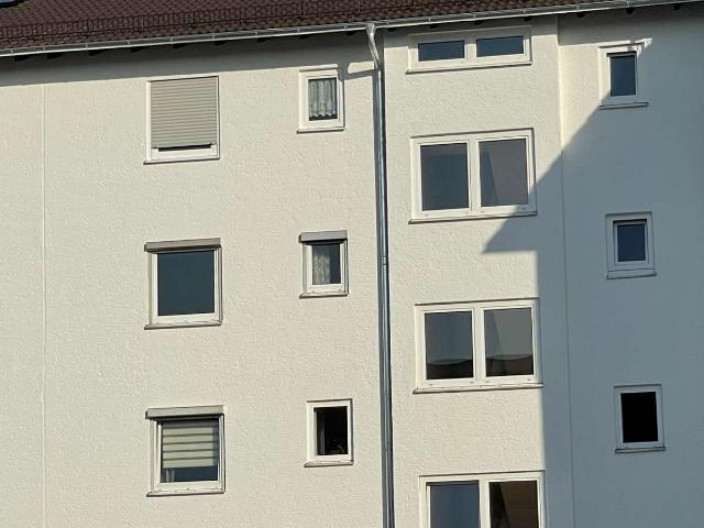 Provisionsfreie 2 Zimmer Wohnung mit Balkon & Bad mit Fenster