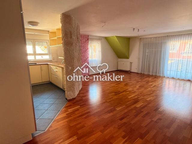 Provisionsfreie 4,5 Zimmer Maisonette, Südbalkon, 2 Bäder, TG Stellplatz inklusive