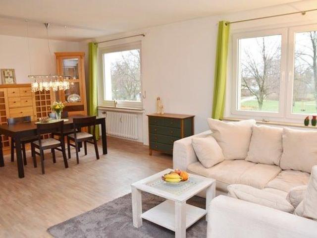 Provisionsfreie 4 Zi Whg, Heizung NEU, Dach 2018 NEU! Parkett, hochw. Ausstattung!