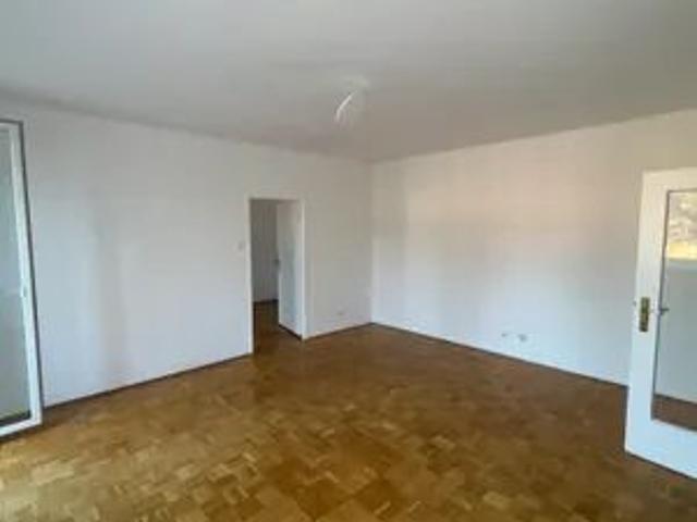 Provisionsfreie 4 Zimmer Wohnung ohne Makler mit Wintergarten in Top Lage nahe Schloss Schönbrunn