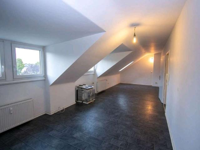 Provisionsfreie Dachgeschosswohnung in Mönchengladbach – Lukrative Kapitalanlage mit Potenzial!