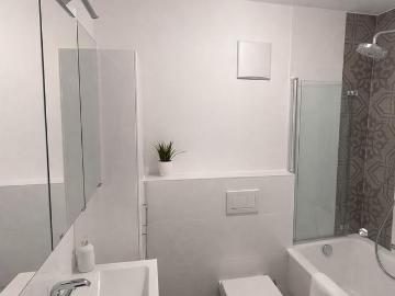 Provisionsfreie* komplett sanierte Wohnung in Heddernheim