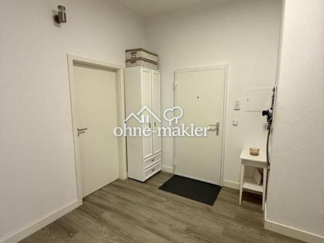 Provisionsfreie helle und moderne 3 Zimmer Wohnung mit Balkon