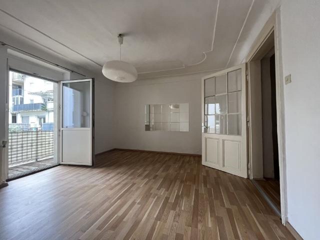 Provisionsfreie schöne 2 Zimmer Wohnung mit gemütlichem Balkon in zentraler Innenstadtlage
