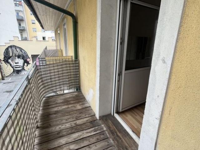 Provisionsfreie Schöne 2 Zimmer Wohnung mit Gemütlichem Balkon in Zentraler Innenstadtlage