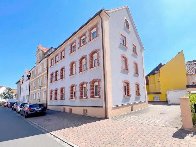 Provisionsfreie Wohnung in Stein: Vermietete 2 Zimmer Wohnung im Erdgeschoss mit Garage