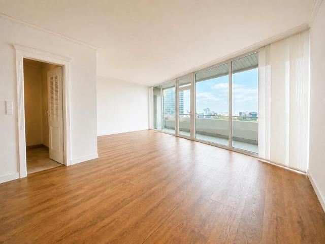 Provisionsfreie Wohnung mit Panoramablick in Düsseldorf Golzheim