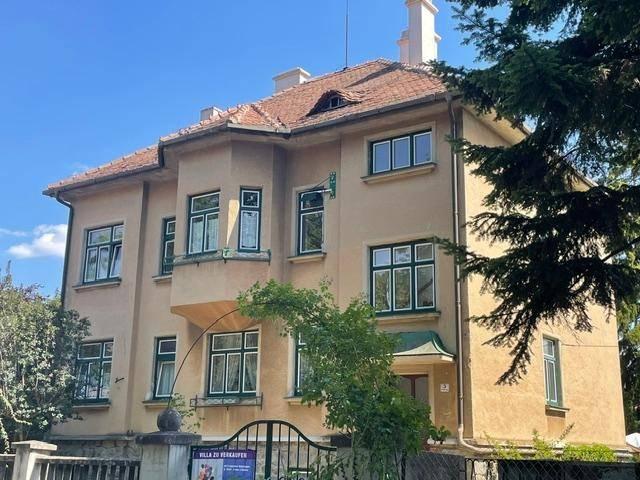 PROVISIONSFREIE Villa für 2 Generationen, Wohnen und Arbeiten oder Vermietung – in absoluter Grün /Ruhelage
