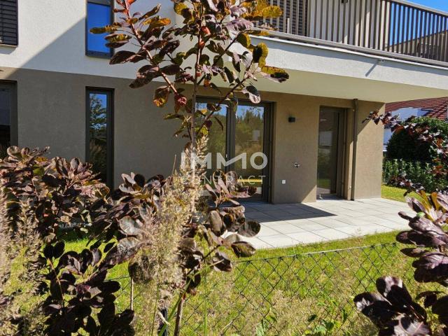 Provisionsfreier Gartentraum in idyllischer Anlage Exklusive, familienfreundliche 4 Zimmer Wohnung