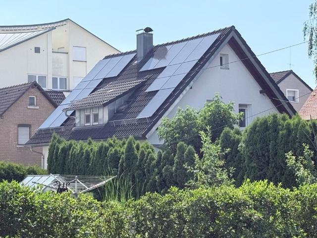 Provisionsfreies EFH | Whirlpool | Sauna | PV 10 kWp | B |