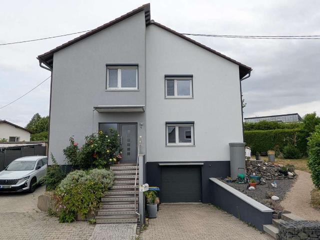 Provisionsfreies Ein /Zweifamilienhaus mit schönem Garten