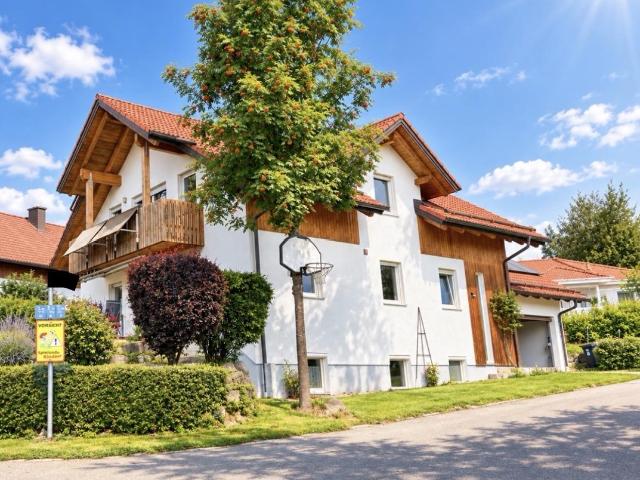 Provisionsfreies großzügiges Einfamilienhaus 195m2 Wohnfläche, 6 Zimmern, 3 Bädern, Doppelgarage