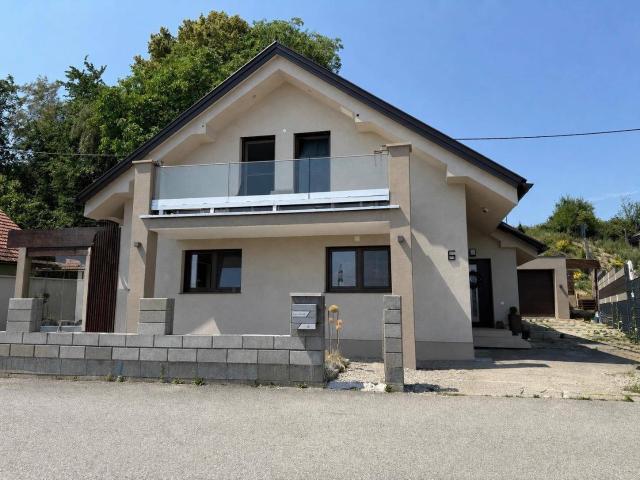 Provisionsfreies, kernsaniertes Einfamilienhaus mit 980 m² Grundstück und Wärmepumpe