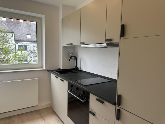 Provisonsfrei* 3 Zimmer Wohnung nahe Harras – Frisch renoviert