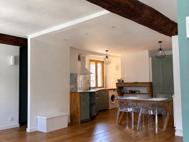 Prox place Célestins appartement 56m2