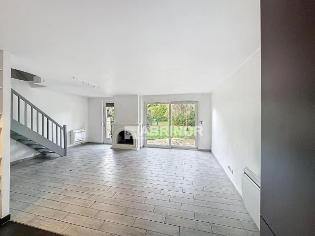 Dans un secteur très recherché. Cette maison de 80 m² 3 chambres jardin garage