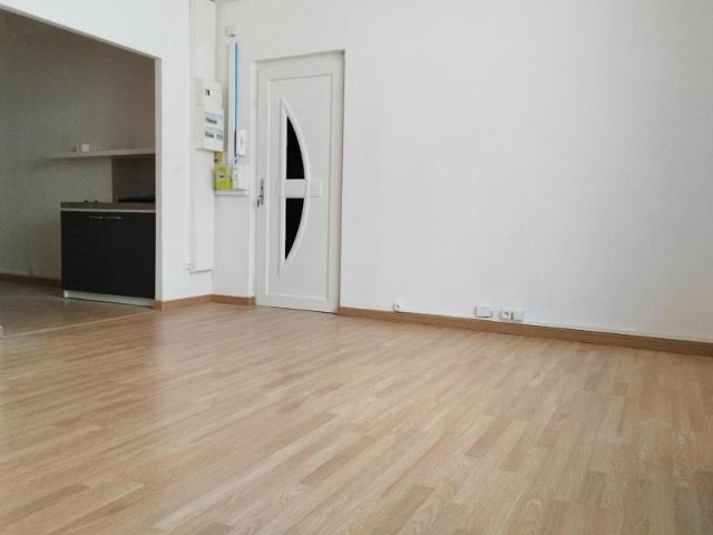 Proximité Centre Ville, rue Berthelot, T2 à louer.