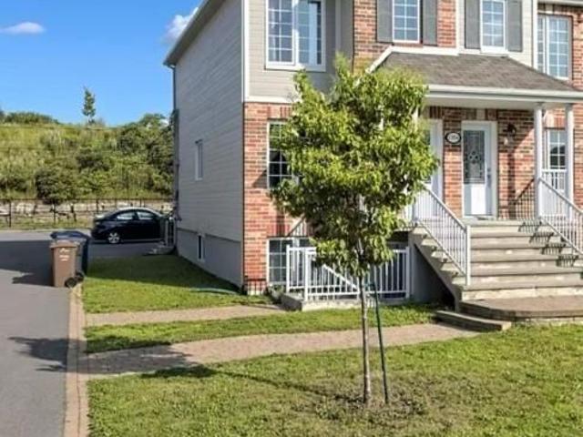 Proximité & Tranquillité ! Vaste 4 1/2 à louer Repentigny