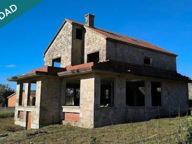 Proyecto único con finca y pozo propio